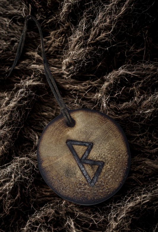 Berkana Rune Necklace – Growth