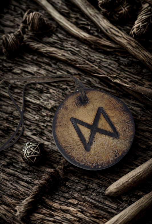 Dagaz Rune Necklace – Awakening