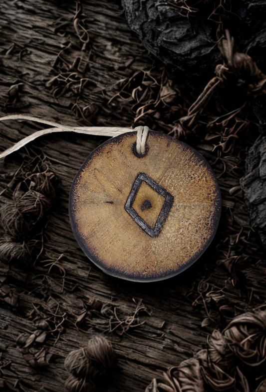 Ingwaz Rune Necklace – Seed